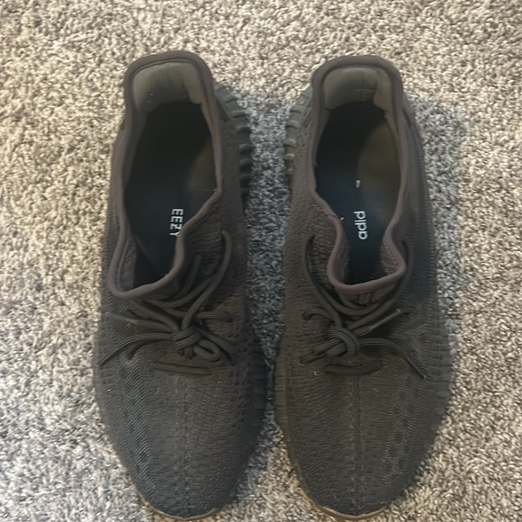 Yeezy 350 black - Picture 3 of 3
